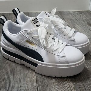 Puma | Mayze Leather Womens Platform Sneakers